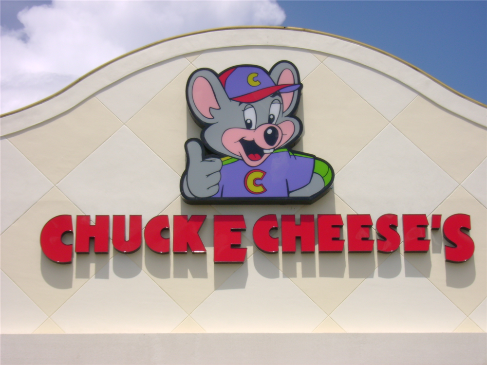 lee_designs_channel_letters_chuck_e_cheeses